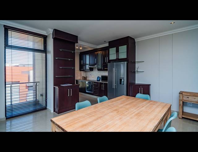 2 BEDROOM APARTMENT FOR SALE IN UMHLANGA RIDGE